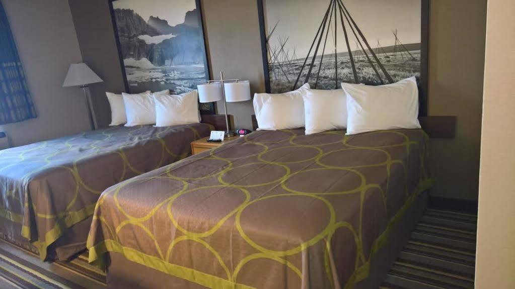 Super 8 By Wyndham Dillon Motel Ngoại thất bức ảnh